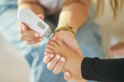 Nuvita 1130 TRIMMY elektrisk baby neglefil- Plejeartikler Til Baby