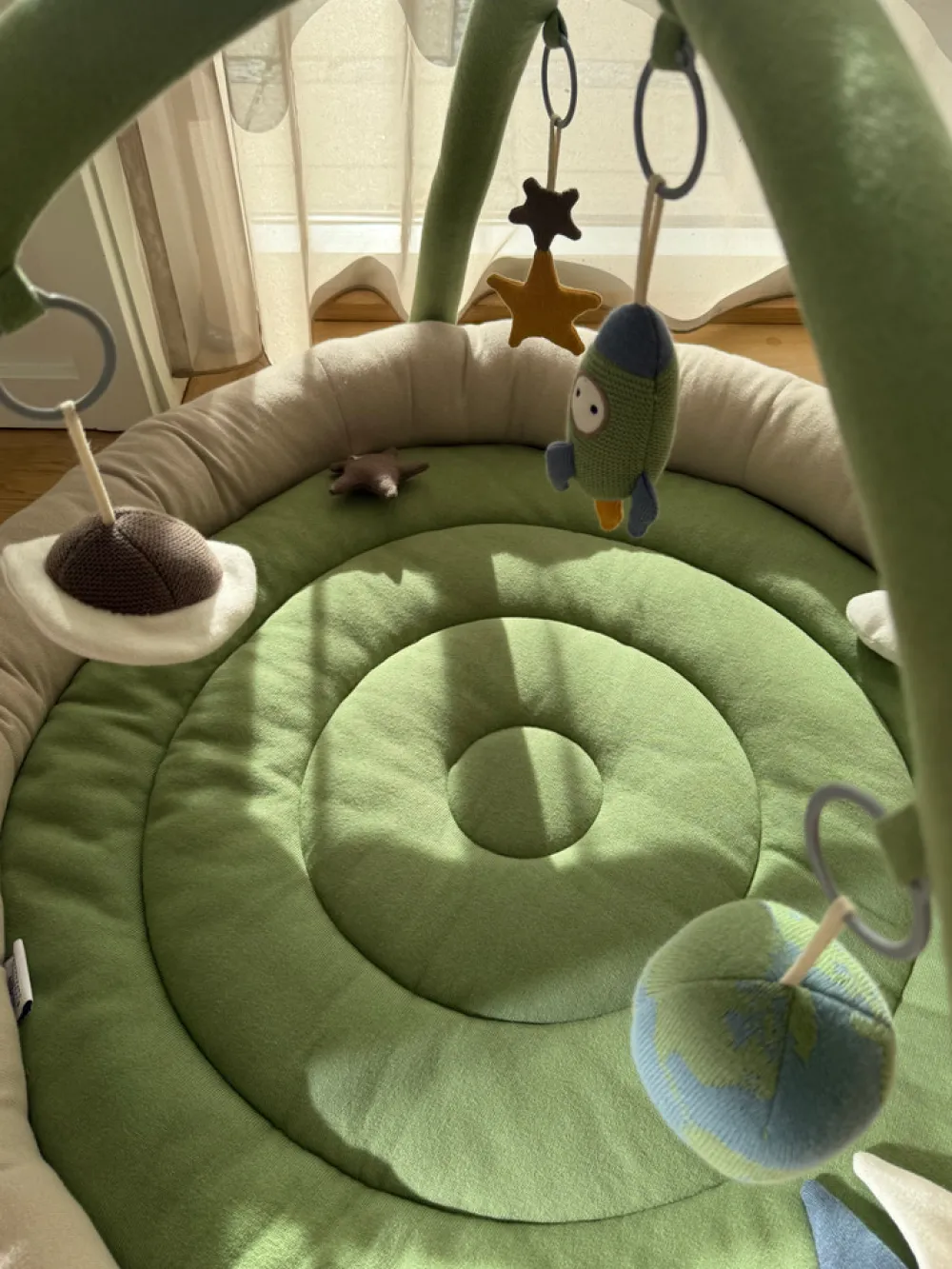 Vanilla COPENHAGEN Aktivitetstæppe med blød kant - Space- Aktivitetstæpper