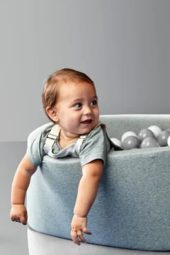 BeKids Boldbassin inkl. 200 bolde 90x40 Lys grå- Boldbassiner & Tilbehør