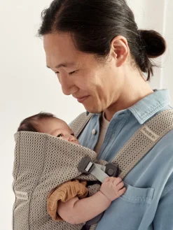 BabyBjörn Bæresele Mini - 3D-mesh, Grå beige- Bæreseler & Vikler