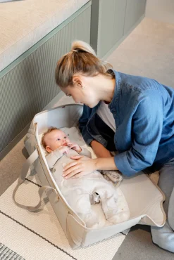 Voksi Carry Me babylift - Seashell Sand Cream- Lifte