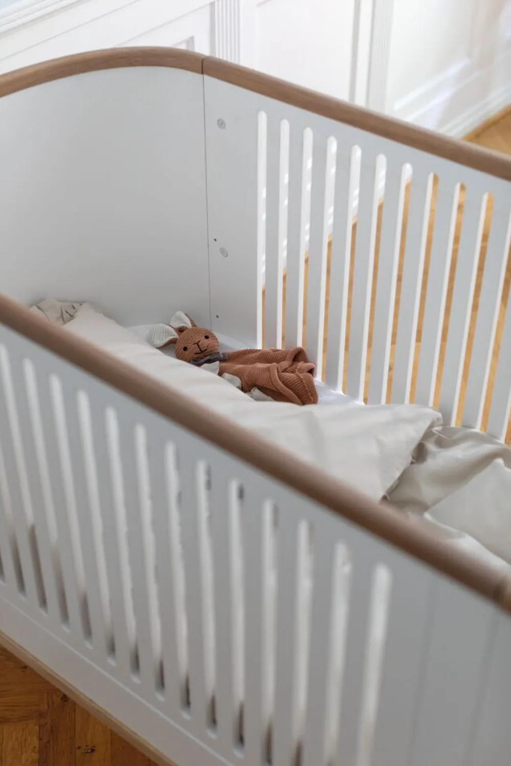 BeKids Curve babyseng sampak. - hvid/eg-Børn Tremmesenge