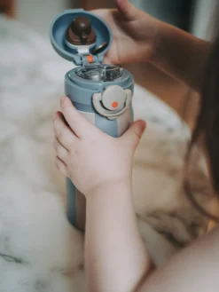 NOUI NOUI Drikkedunk - Dino- Madkasser & Drikkedunke