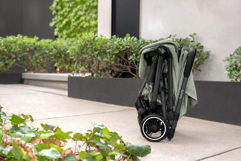 Britax Römer Flylite - Sage green- Klapvogne Med Flade Sæder|Rejseklapvogne