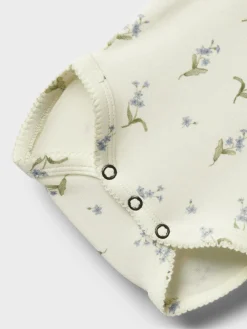 Lil' Atelier Gayo Sig Body kortærmet - Forget me/Coconut milk- Bodystocking Kortærmet