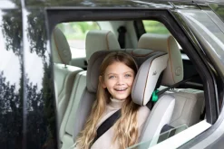 Joie I-traver - carbon- Autostole 100-150 Cm (4-12 År)