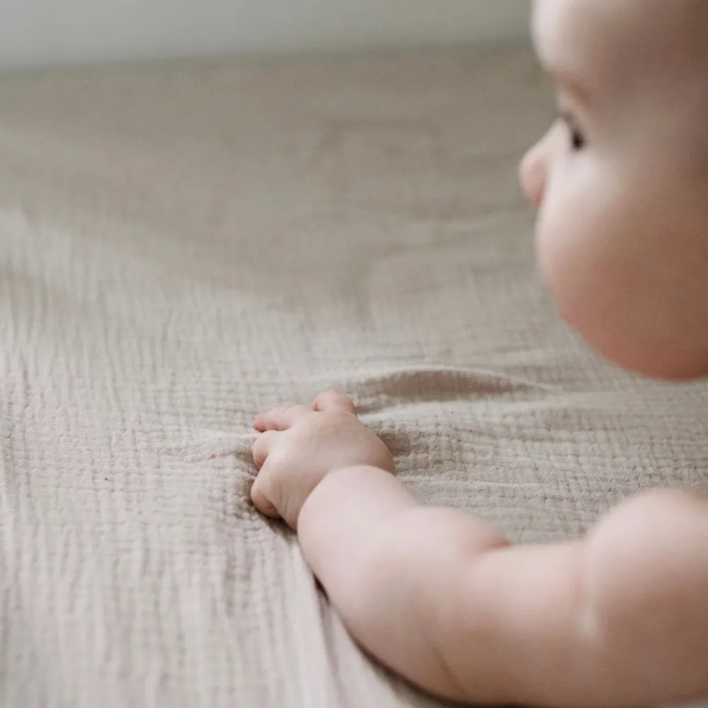 TISU Lagen 60x120 cm. - sand-Børn Lagner & Vådliggerlagner