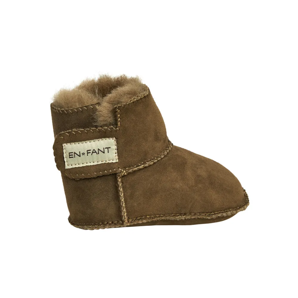 En Fant Lammeskinds futter - 983- Futter