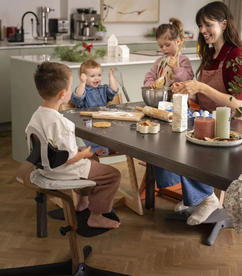 Stokke Nomi Nomi højstol - valnød sort-Børn Højstole Uden Tilbehør