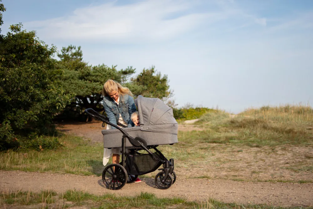 BASSON Nordic Lite - black- Barnevogne Med Langt Liggemål