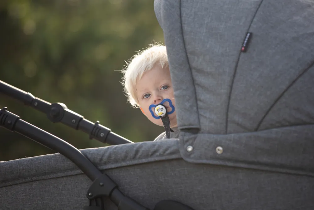 BASSON Nordic Lite - black- Barnevogne Med Langt Liggemål