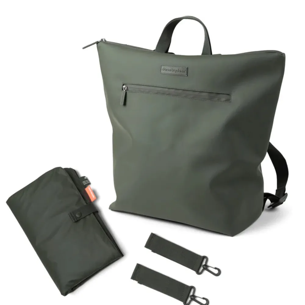 Done By Deer Puslerygsæk - grøn- Pusletasker & Transporttasker