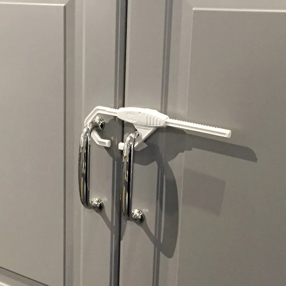 BabyDan Skabslås til dobbeltlåger - 2 Stk.- Sikkerhed I Hjemmet