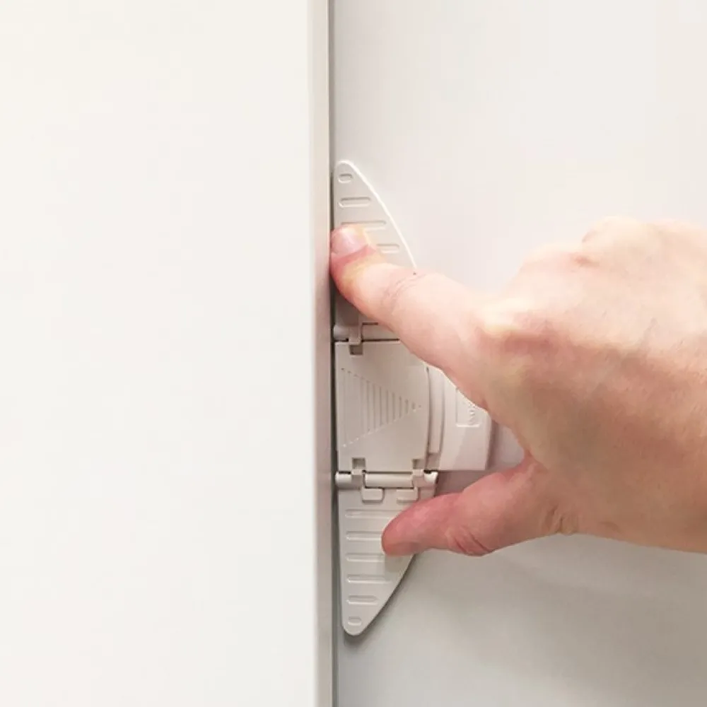 BabyDan Skydedørsstop- Sikkerhed I Hjemmet