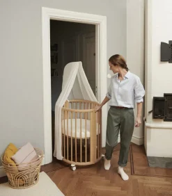 Stokke® Sleepi Mini V3 inkl. madras og ombygningssæt - natur-Børn Pakkeløsninger|Tremmesenge