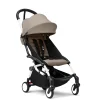 Stokke® YOYO³ Klapvogn - taupe på hvidt stel- Rejseklapvogne