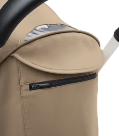 Stokke® YOYO³ Klapvogn - toffee på hvidt stel- Rejseklapvogne